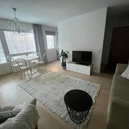 New One-bedroom Near Downtown Nyslott