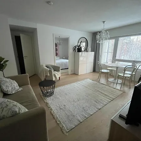 Lägenhet New One-bedroom Near Downtown *